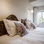 Casa Mindela ゲストハウス 4*
