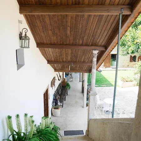 Guest house Casa Mindela